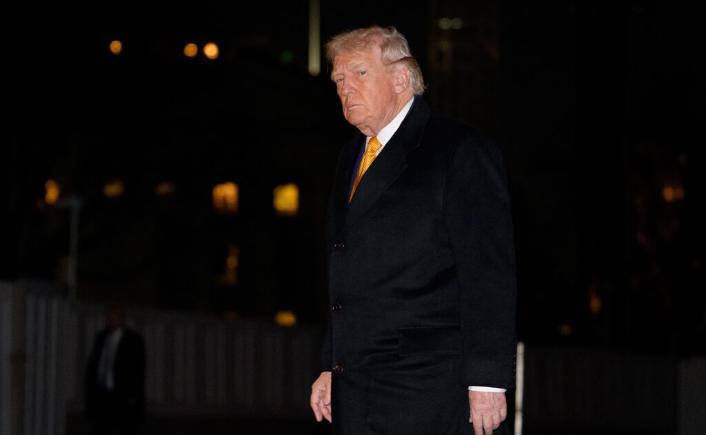 “Hay que hacer algo con México”, insiste Trump