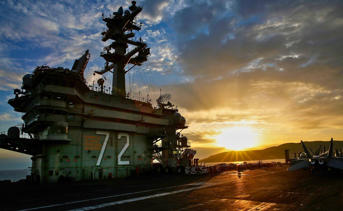Portaaviones nuclear de EE.UU. llega a Medio Oriente en medio de tensión con Irán