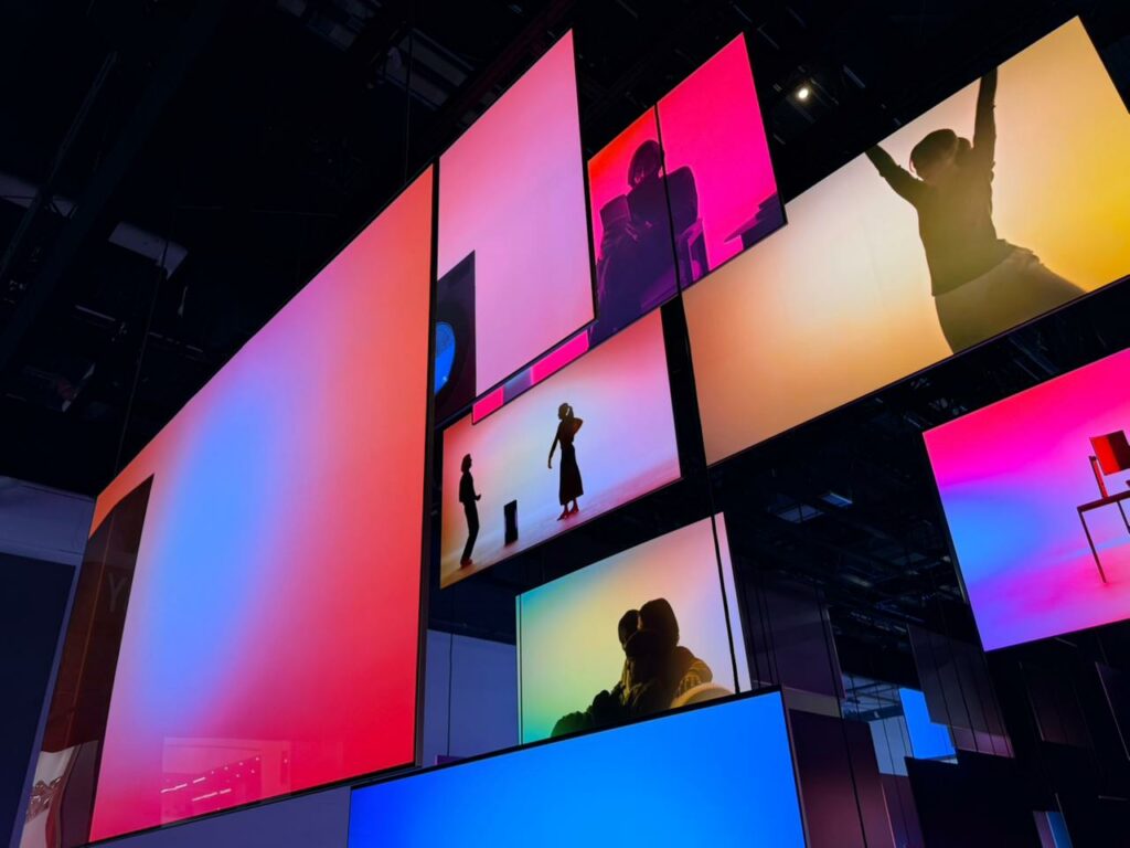 Wallpaper TV en CES 2026: el televisor OLED más delgado del mundo - whatsapp-image-2026-01-07-at-50044-pm-2-1024x768