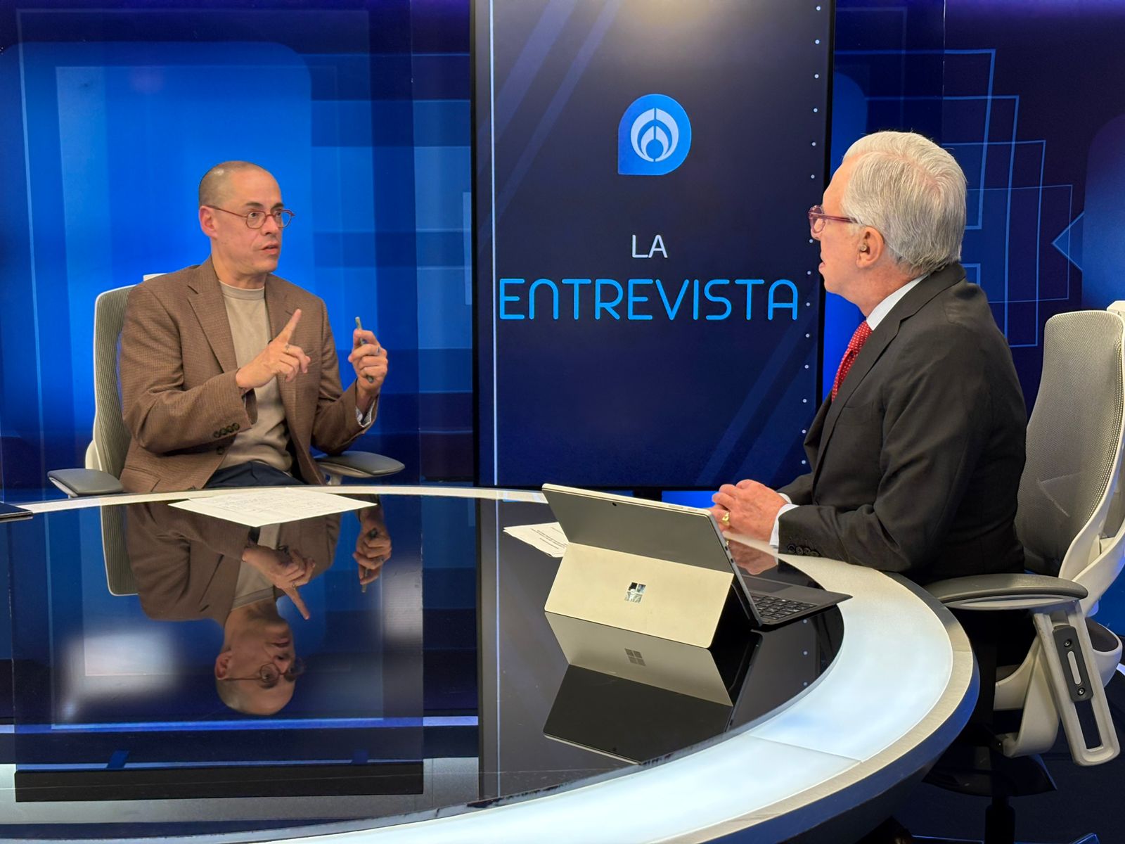 &iquest;Qu&eacute; con el registro de l&iacute;neas celulares? &iquest;Es seguro? &iquest;Qui&eacute;n se queda con esos datos?