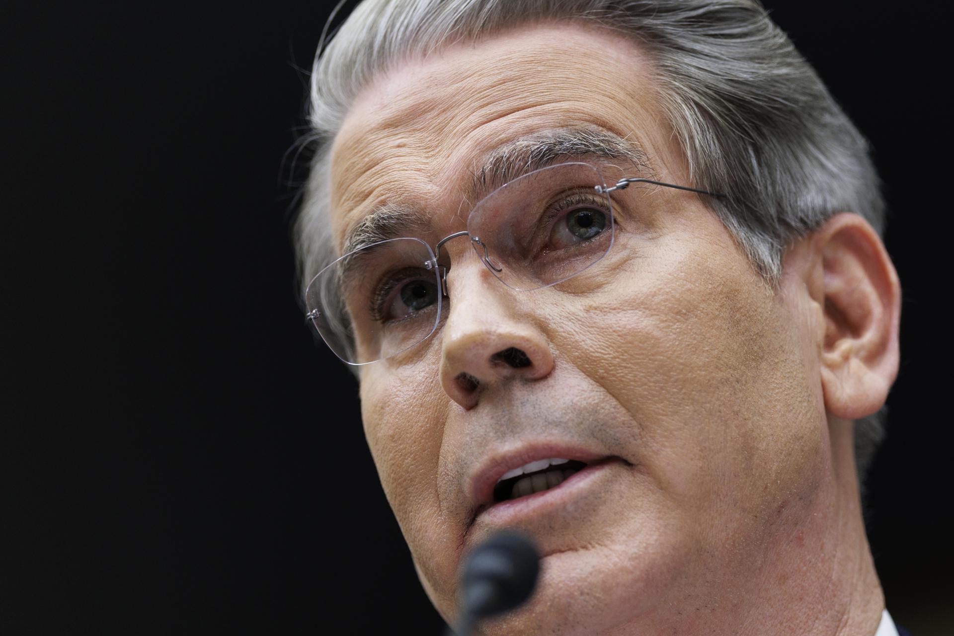 Secretario del Tesoro de EE.UU. defiende aranceles de Trump y dice que pueden restablecerlos