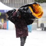 Vientos y lluvias de frente frío dejan apagones en la fronteriza Tijuana