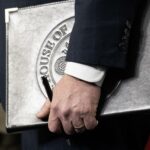 EE.UU. retira miles de documentos de Epstein tras divulgar información de víctimas