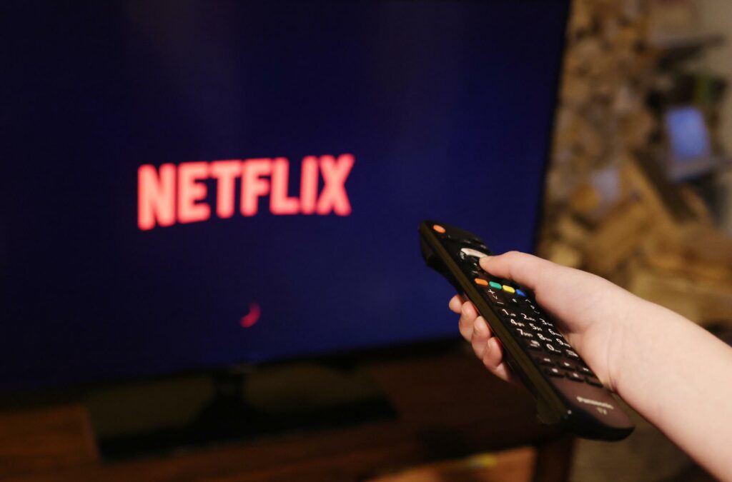Netflix se retira de la batalla por la compra de Warner tras la nueva oferta de Paramount - 8cad110ce8f1027b96ebbc343b0a8bf918440153w-1024x675