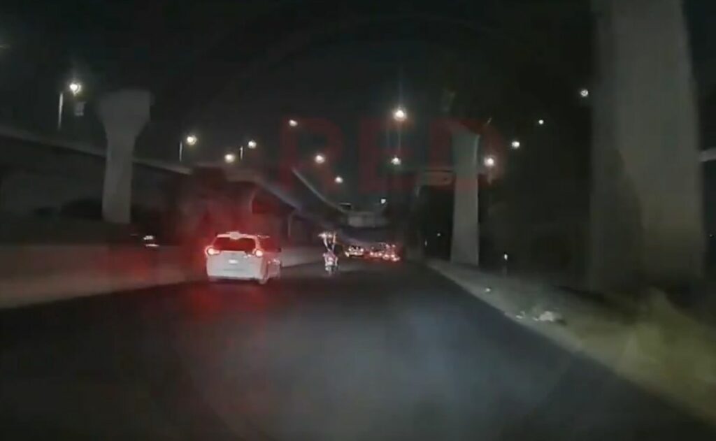 Video: Camioneta choca a motociclistas en la México-Querétaro; autobús estuvo a punto de arrollarlos