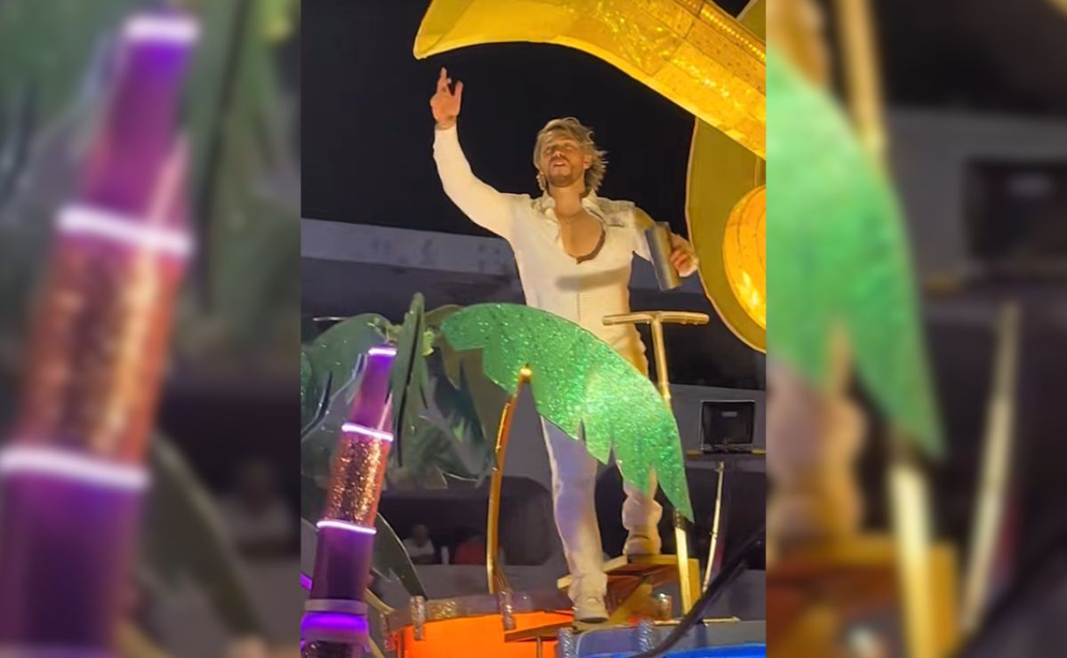 Video: Aldo De Nigris sufre aparatosa caída en Carnaval de Mazatlán