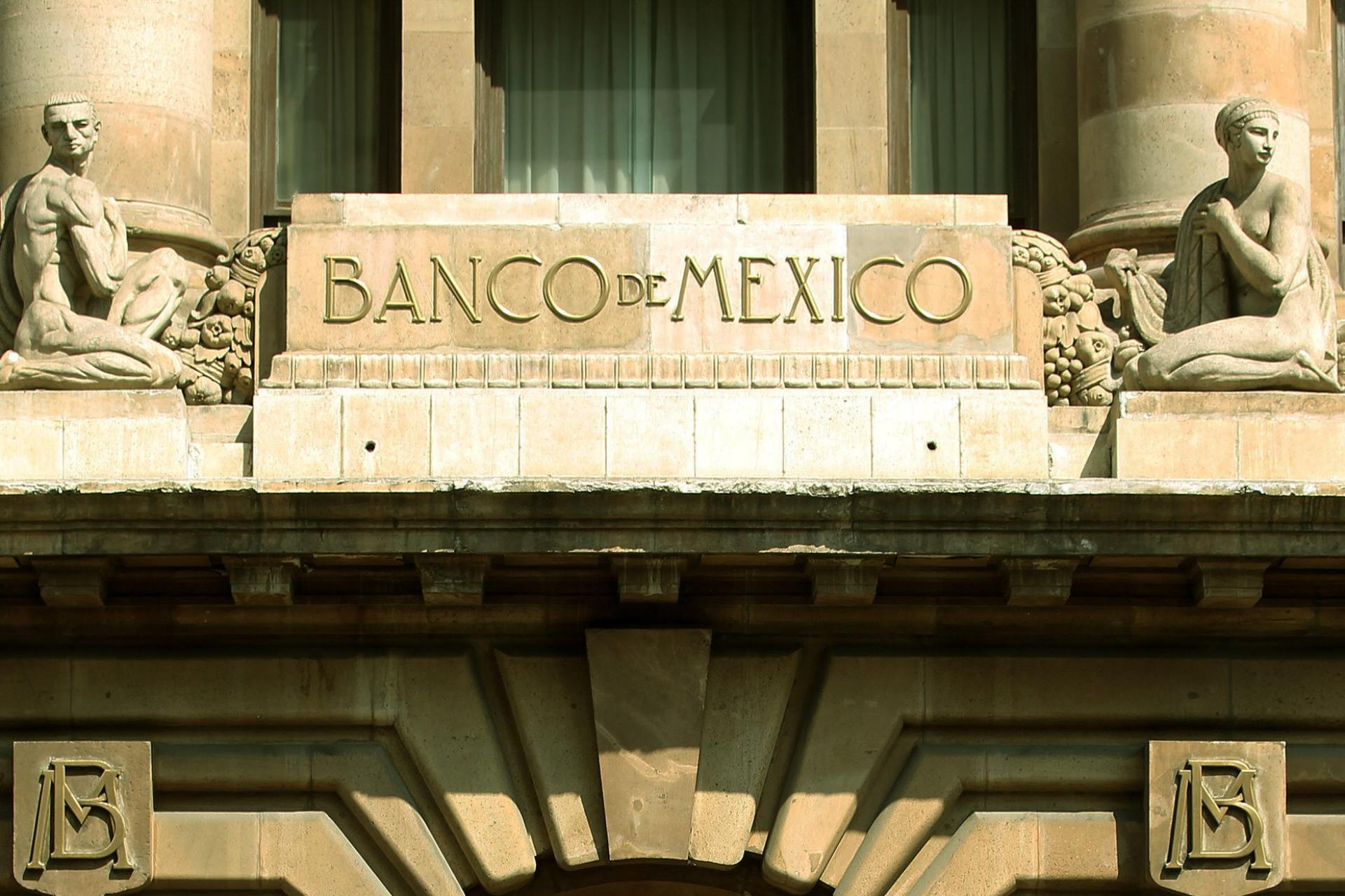 Banco de México ve más dinamismo en 2026 pero alerta por incertidumbre del T-MEC