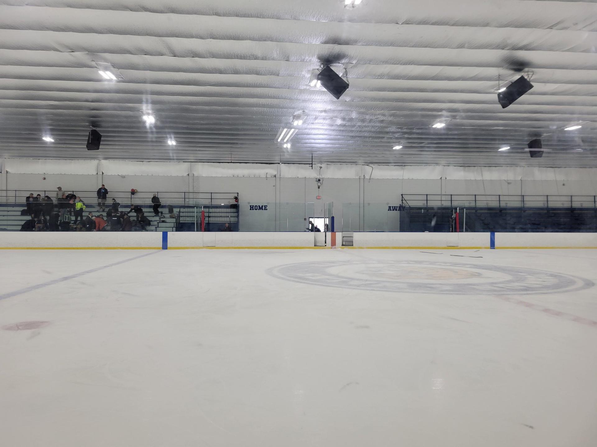 El autor del tiroteo en pista de hielo en Rhode Island (EE.UU.) mató a su hijo y exesposa El autor del tiroteo en pista de hielo en Rhode Island (EE.UU.) mató a su hijo y exesposa