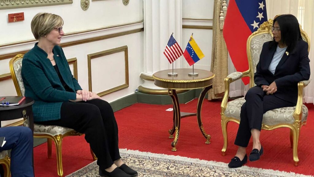 Delcy Rodríguez se reúne con la nueva encargada de negocios de EE.UU. en Venezuela