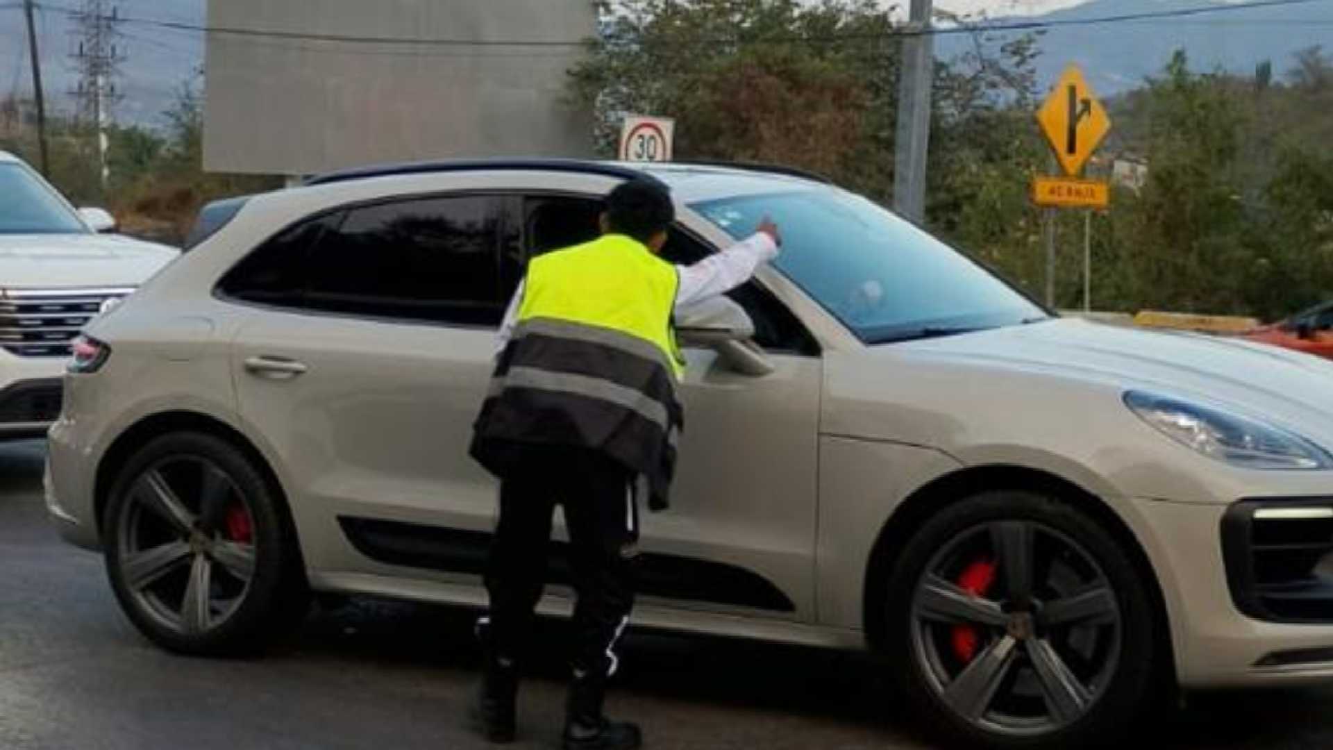 Reabren la Autopista del Sol tras bloqueo de pobladores en Guerrero Reabren la Autopista del Sol tras bloqueo de pobladores en Guerrero