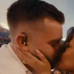 La boda celebrada durante la actuación de Bad Bunny en el Super Bowl fue un enlace real