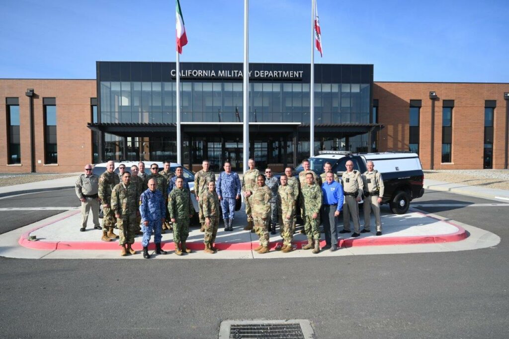 Defensa fortalece cooperación militar con visita a la Guardia Nacional de California