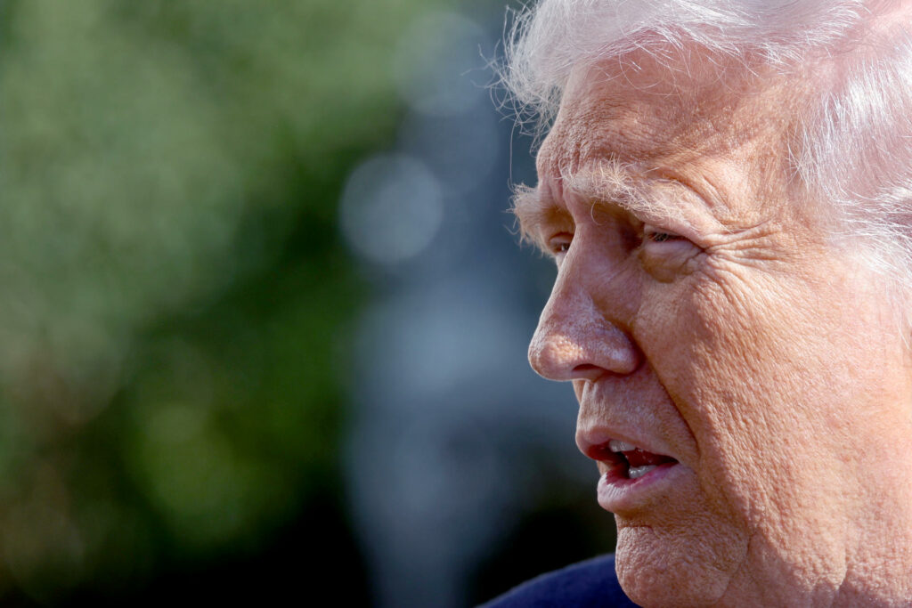 Trump afirma que tal vez opte por “una toma de control amistosa de Cuba”