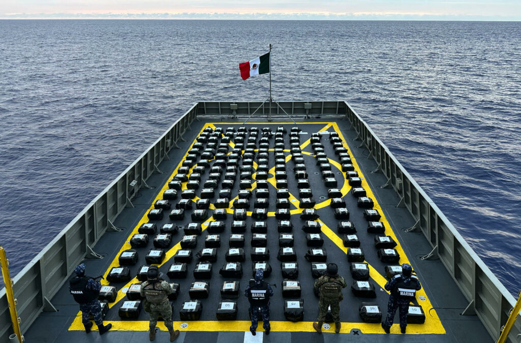 México y EE.UU. incautan 188 bultos con toneladas de cocaína en aguas internacionales