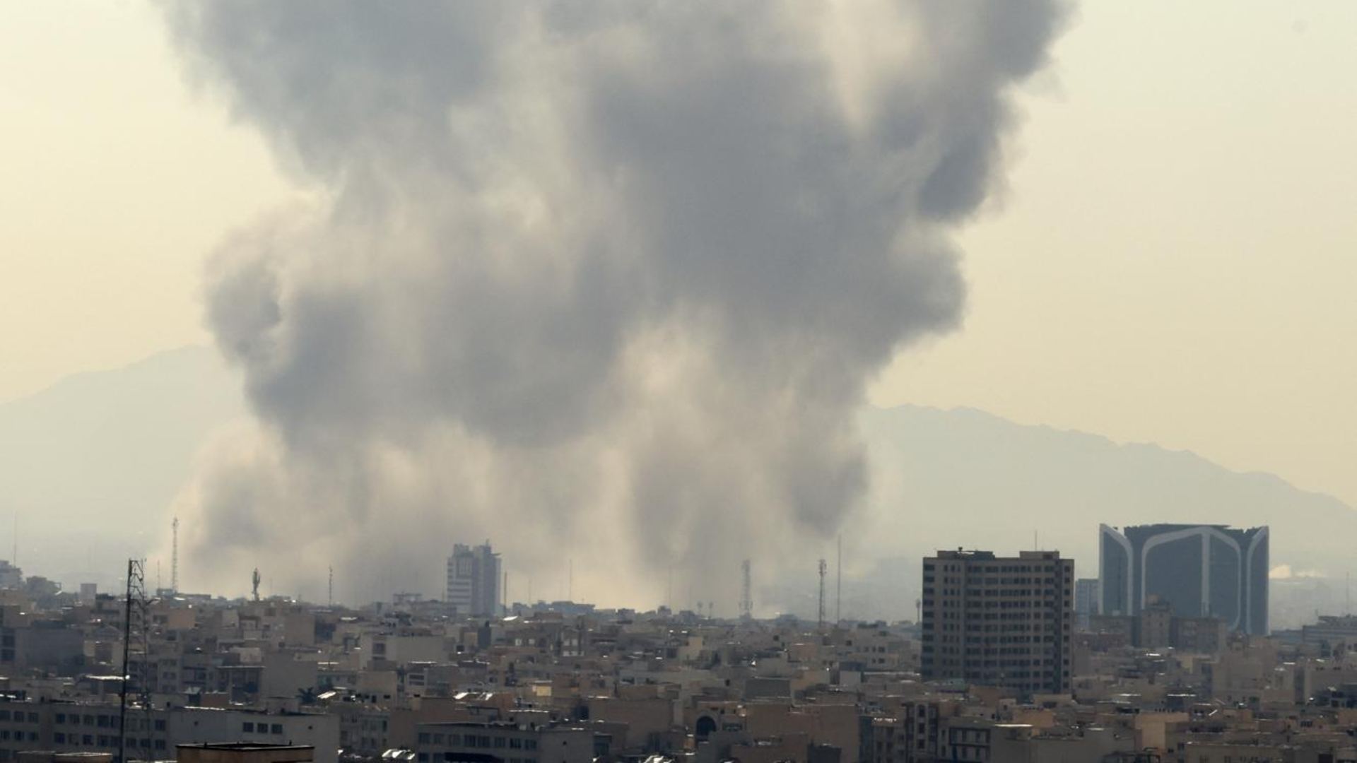 Estados Unidos e Israel atacan Irán