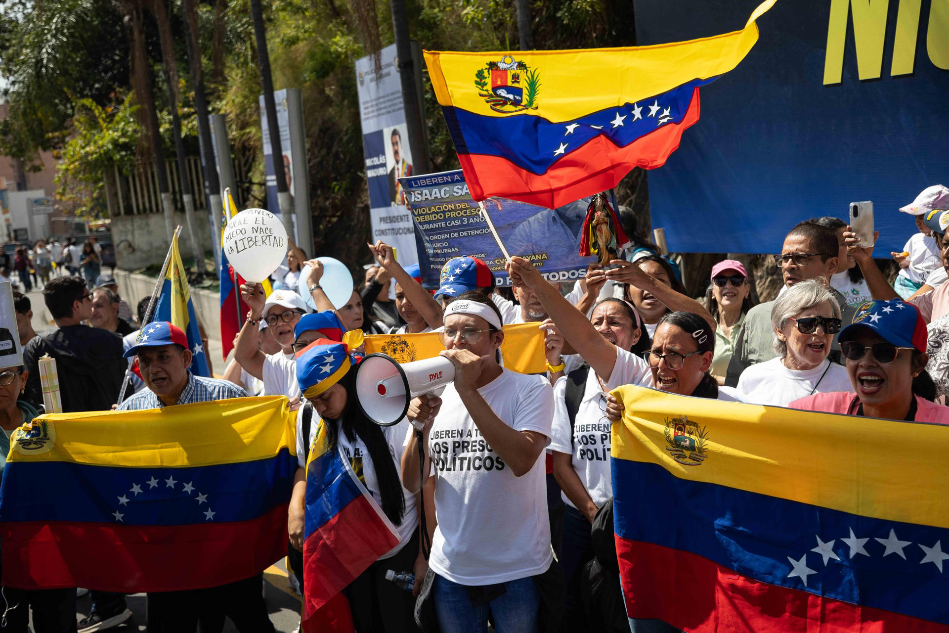 Familiares de presos políticos en Venezuela exigen liberaciones con o sin ley de amnistía