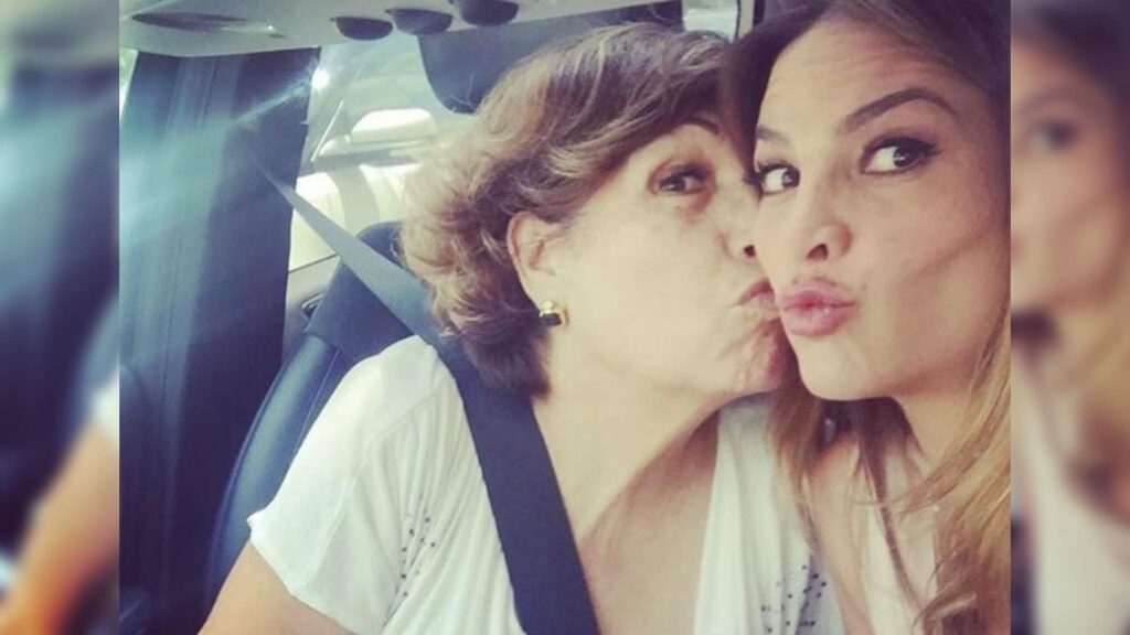 Fabiola Campomanes anuncia el fallecimiento de su madre y le dedica emotivo mensaje