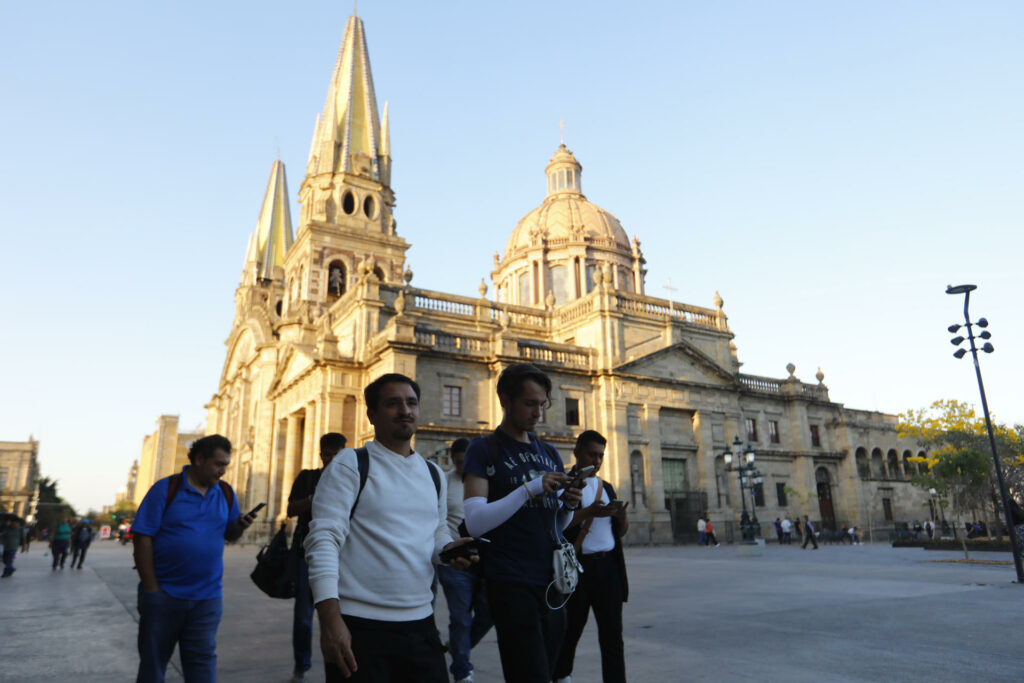 Guadalajara busca la normalidad "con algo de temor" tras violencia por la muerte del 'Mencho' - guadalajara-jalisco-normalidad-muerte-el-mencho-cjng-1024x683