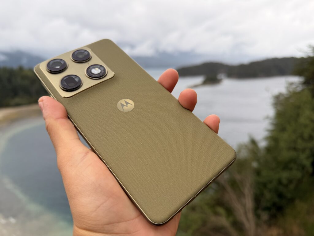 Motorola lanza Signature y desafía al segmento premium desde la cámara - img-4161-1024x768