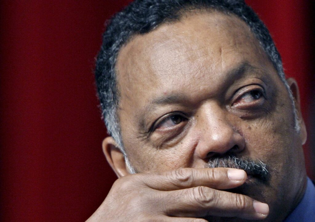 Murió el reverendo Jesse Jackson, luchador por los derechos que aspiró a la Presidencia de EE.UU.