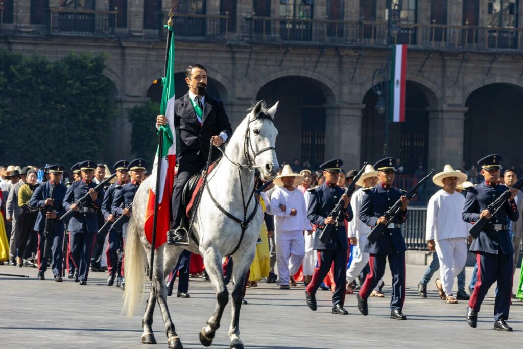 Fotos: La presidenta Claudia Sheinbaum encabeza la Marcha de la Lealtad
