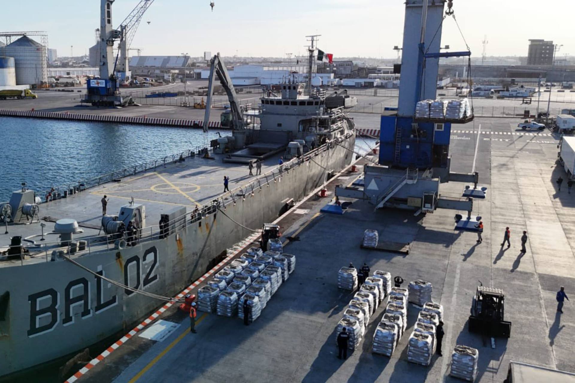 México enviará segunda carga de ayuda humanitaria a Cuba; abre la puerta a donativos civiles