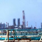 OPEP+ mantiene congelada la producción pese al encarecimiento del petróleo