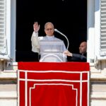 Papa León XIV pide apagar un poco el teléfono y dedicar tiempo a los necesitados