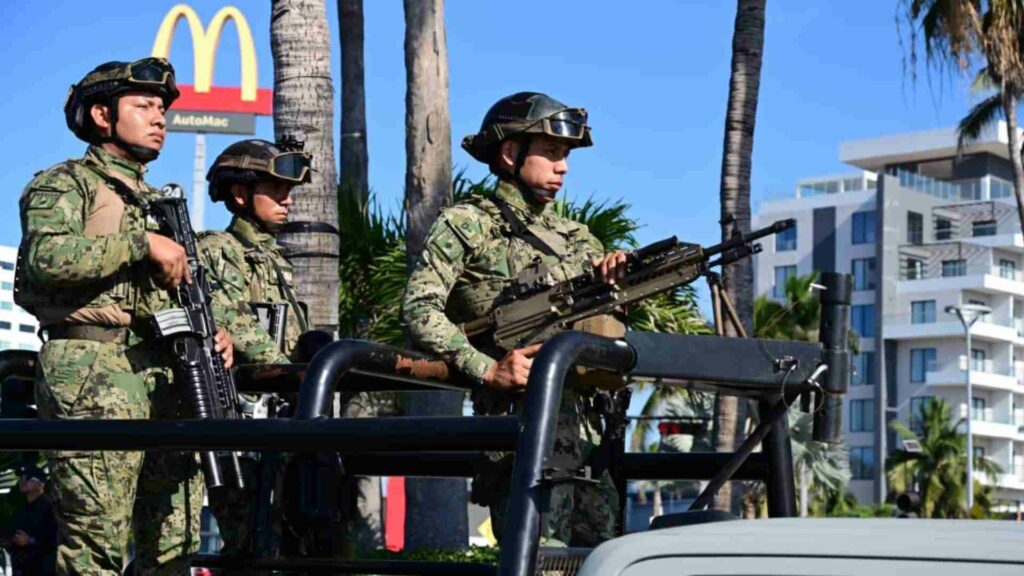 Rescatan a dos de los seis turistas secuestrados en Sinaloa
