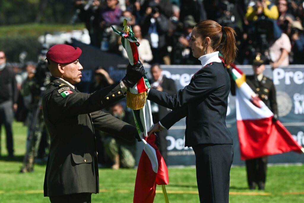 Fotos: Sheinbaum encabeza la ceremonia por el Día de la Bandera en CDMX