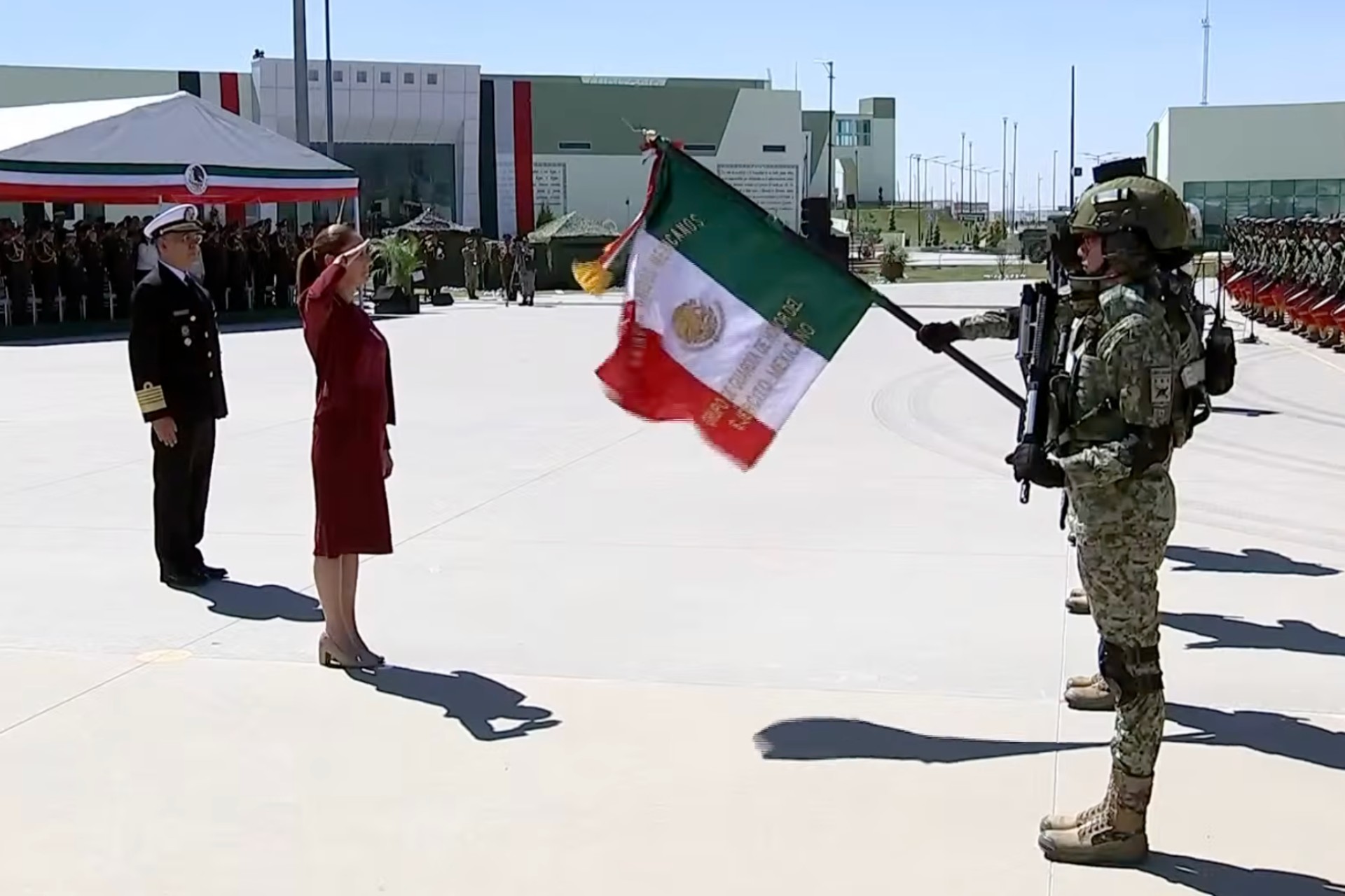 Sheinbaum asegura que Fuerzas Armadas son “garantía” de independencia de México