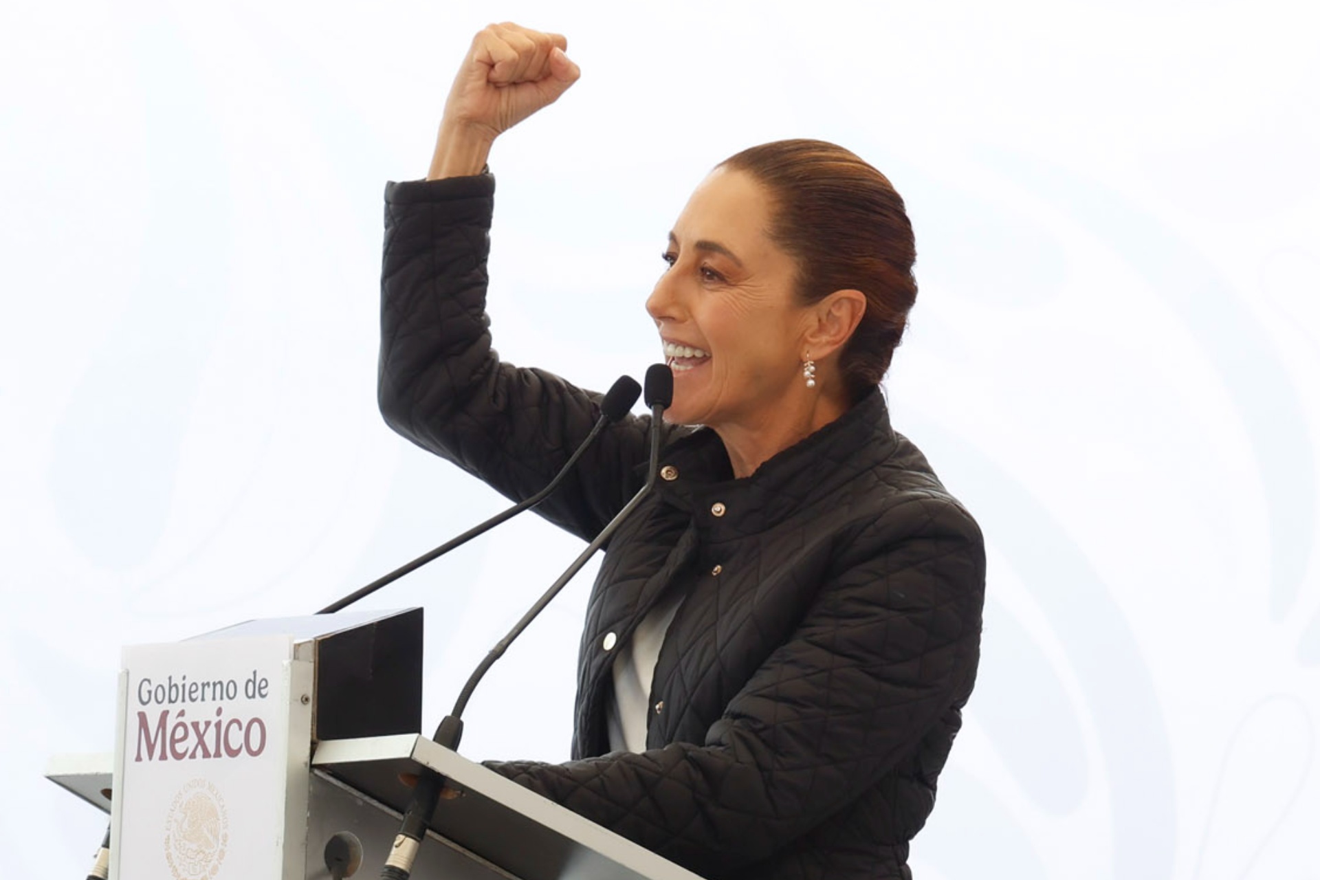 Sheinbaum plantea reactivación de Altos Hornos de México y urge “justicia” para empleados