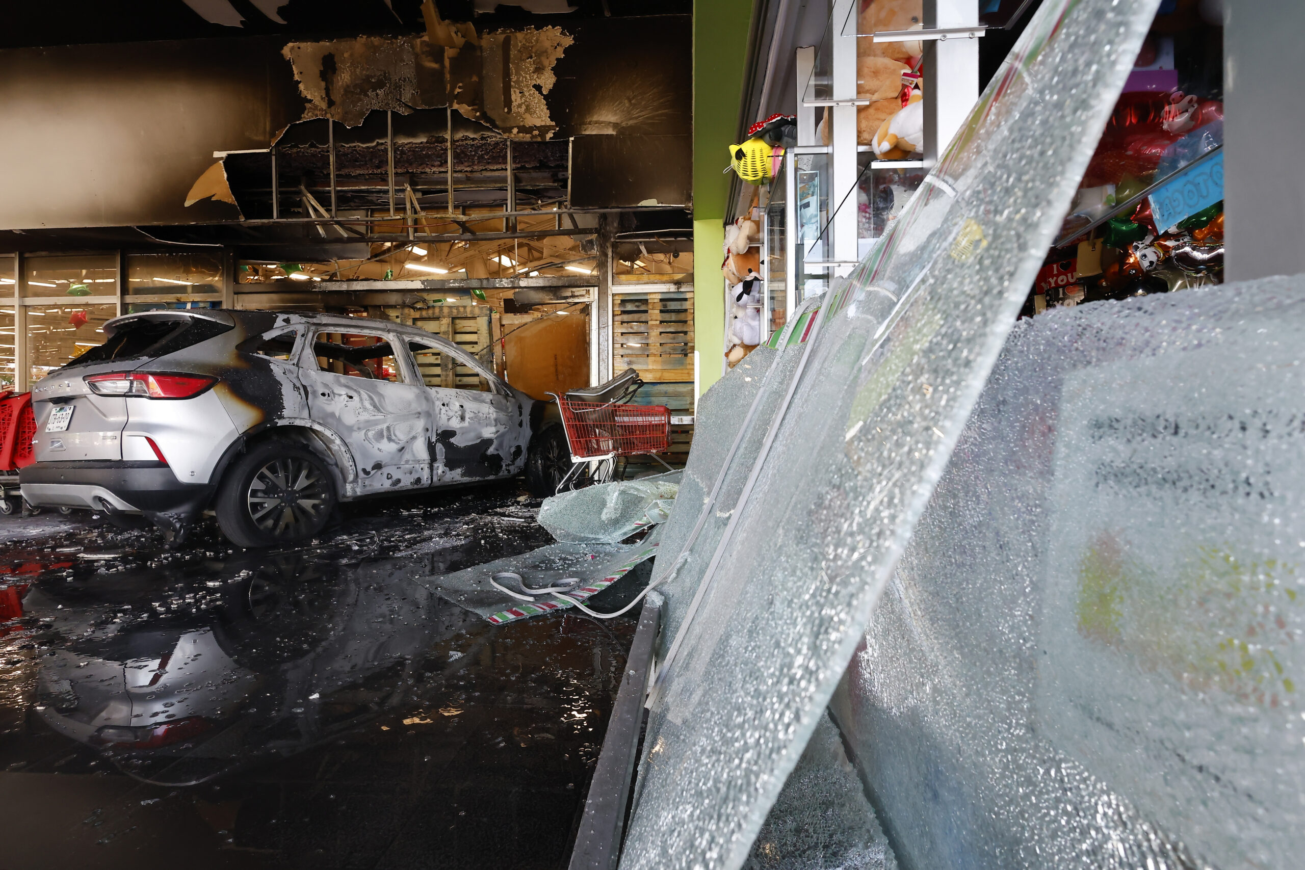 Suman 25 detenidos tras hechos violentos en Jalisco: Fiscalía estatal