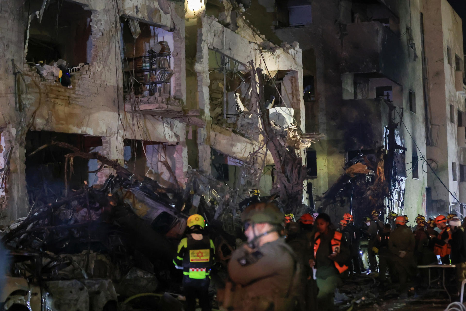 SRE activa red de protección consular para mexicanos en Medio Oriente; estos son los teléfonos de atención