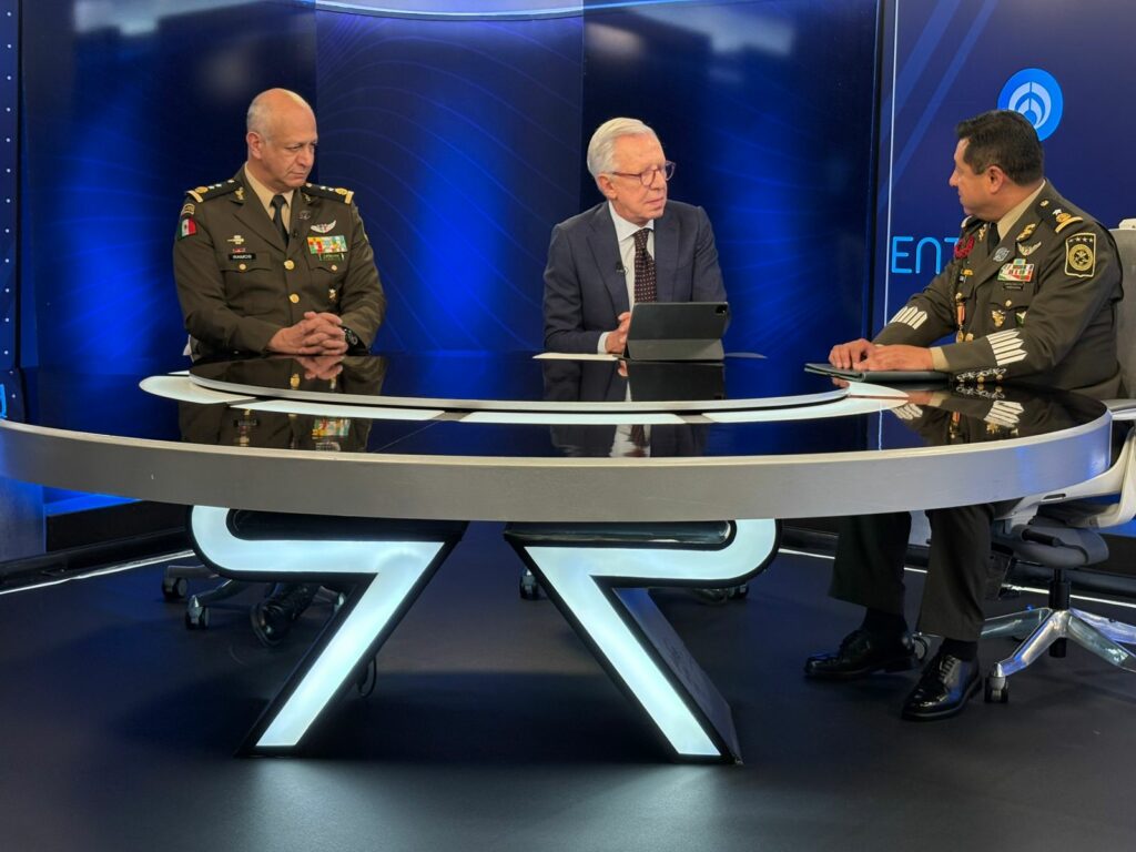 Defensa ha decomisado más de 18 mil armas de fuego ilegales en lo que va del sexenio Defensa ha decomisado más de 18 mil armas de fuego ilegales en lo que va del sexenio