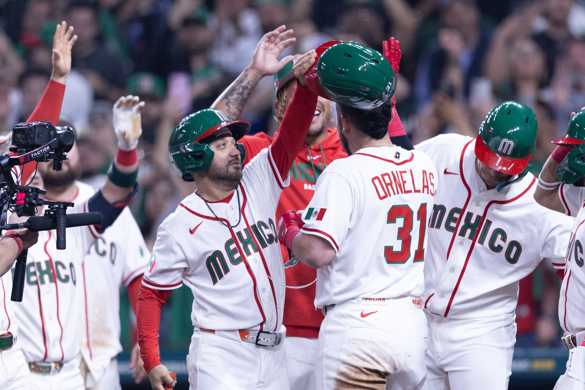 México elimina a Brasil con un lapidario 16-0 en el Clásico Mundial de Béisbol