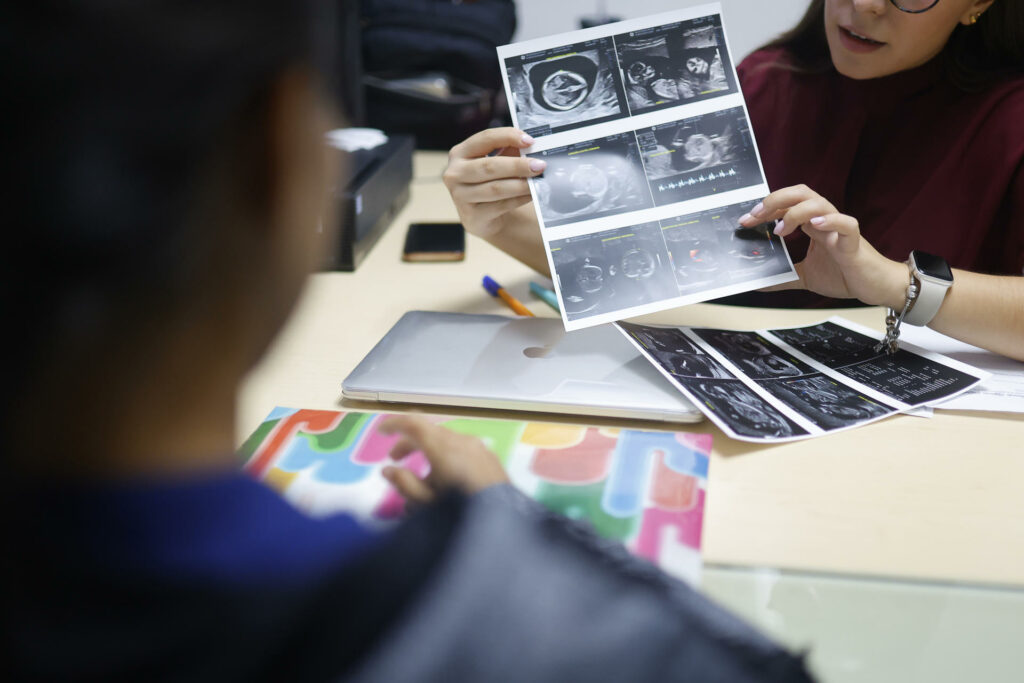 Mujeres lanzan iniciativa para incorporar perspectiva de género en políticas sanitarias