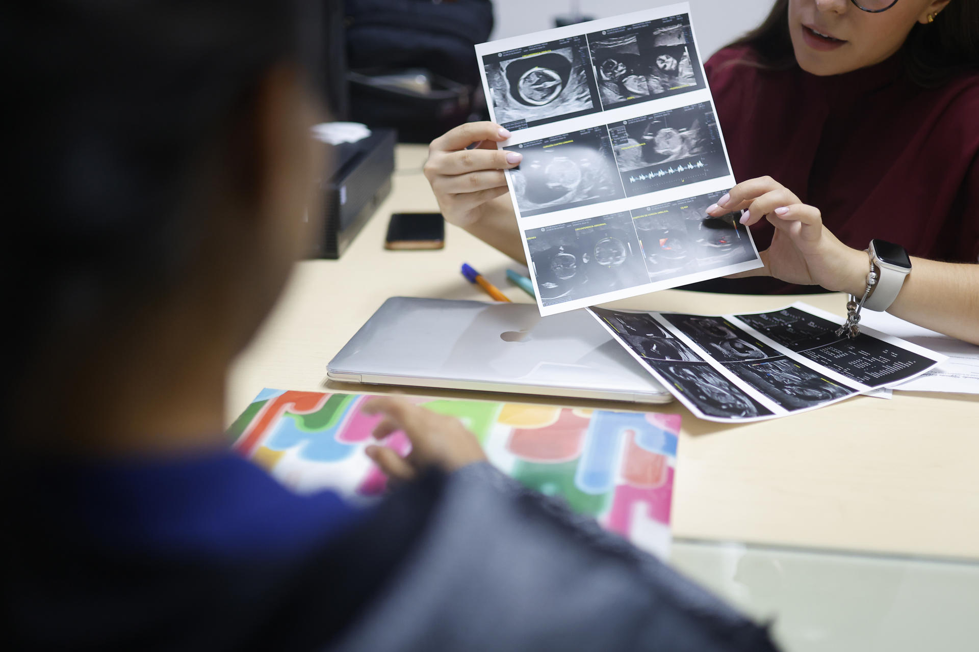 Mujeres lanzan iniciativa para incorporar perspectiva de género en políticas sanitarias