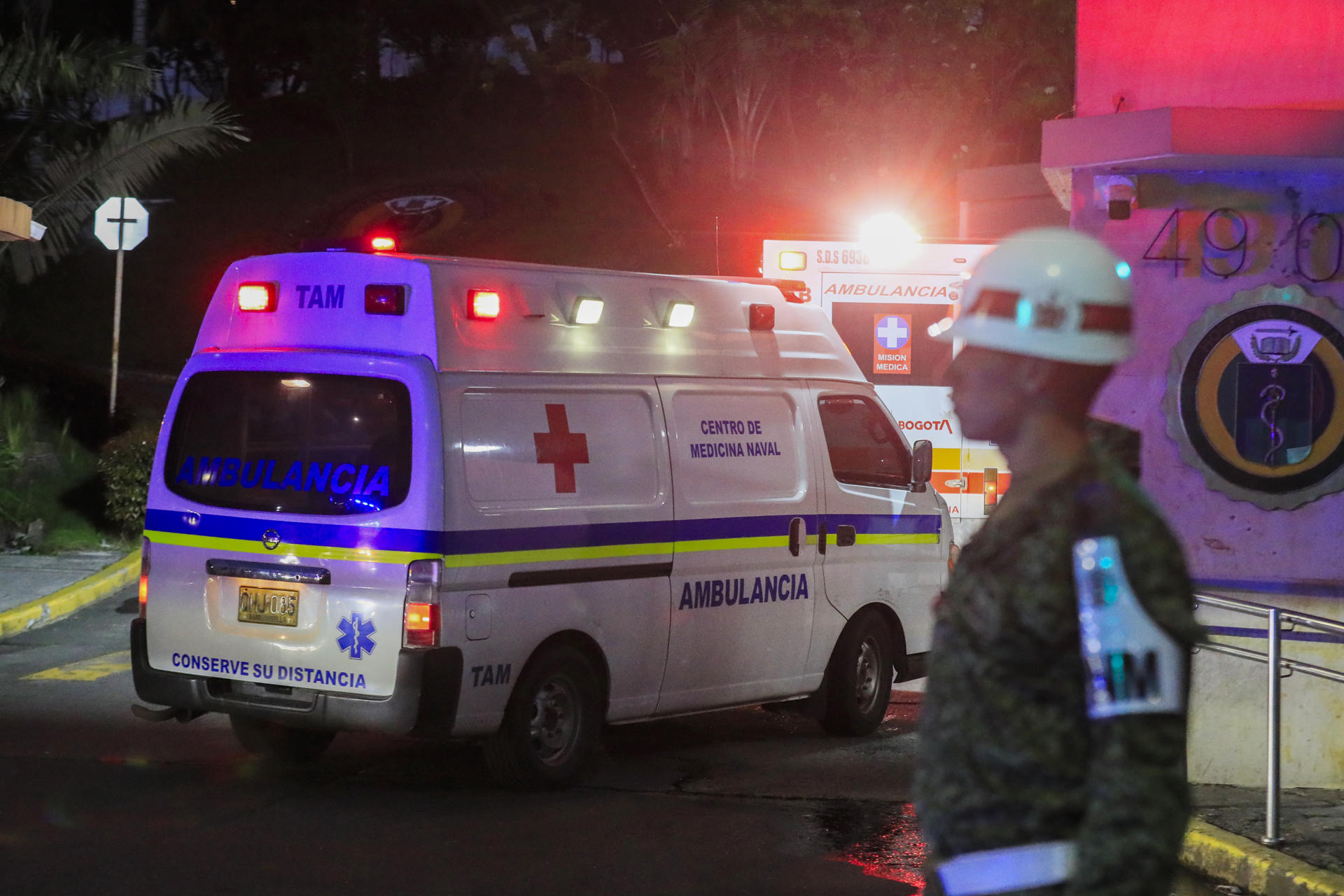 Sube a 66 el número de fallecidos en el accidente de un avión militar en Colombia