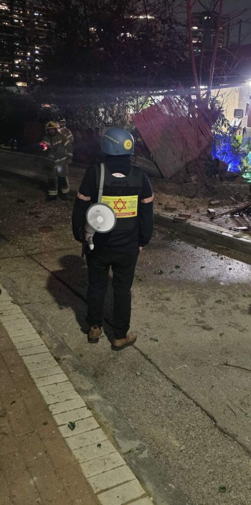 Israel activa su sistema de defensa ante nueva ola de "misiles lanzados desde Irán" - 48052a913b135c22d1df0cb49681d2770767983b-509x1024