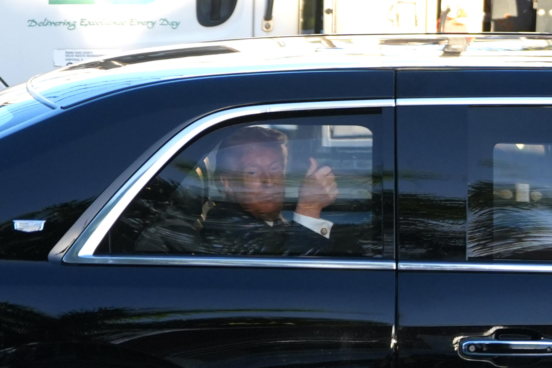 Trump insiste en su rechazo al nuevo ayatolá y pide una transición como la de Venezuela