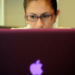 Los hombres tienen 25 % más ingresos que las mujeres en México, según estudio