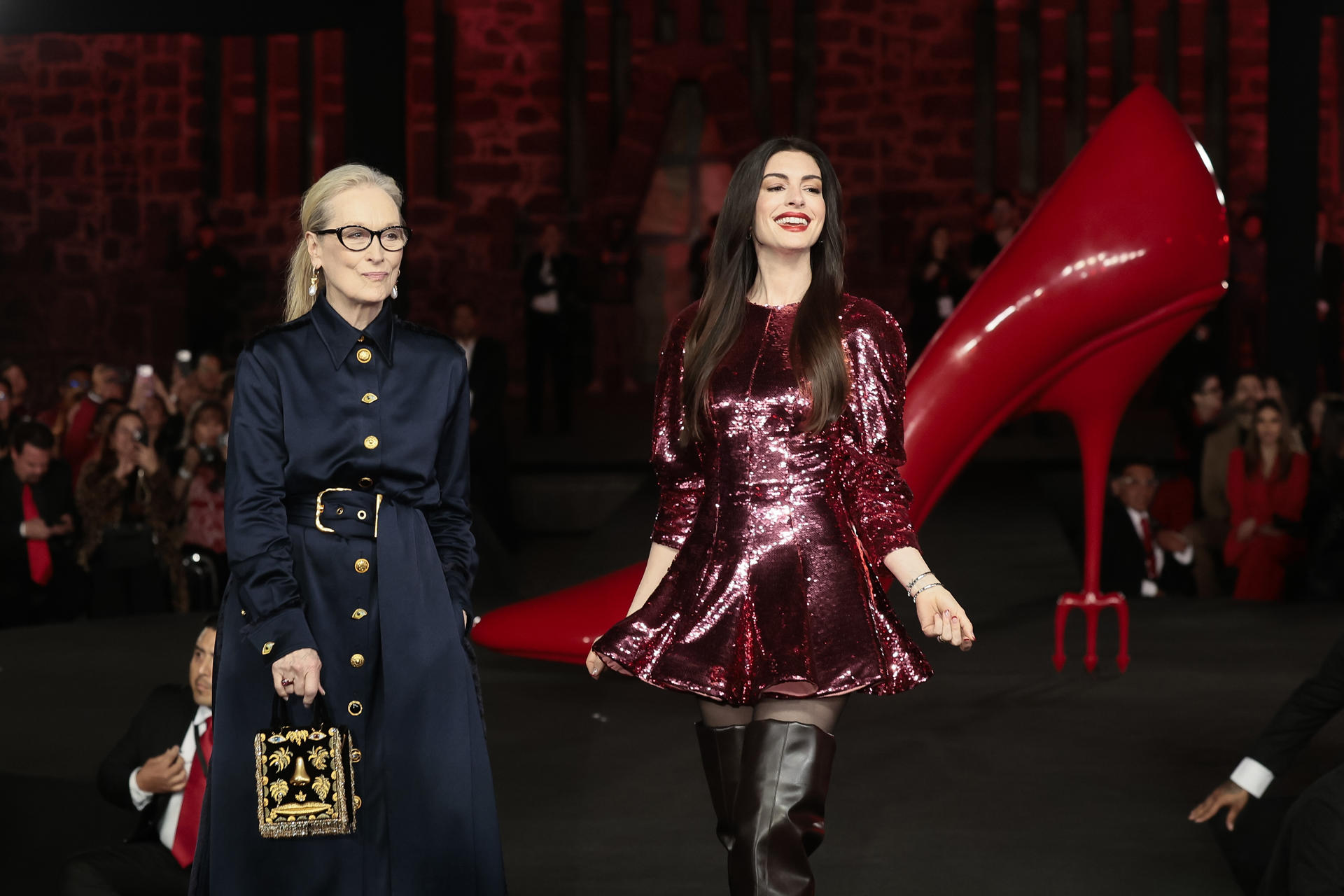 Meryl Streep y Anne Hathaway brillan en pasarela por estreno de ‘ The Devil Wears Prada 2 ‘ en México