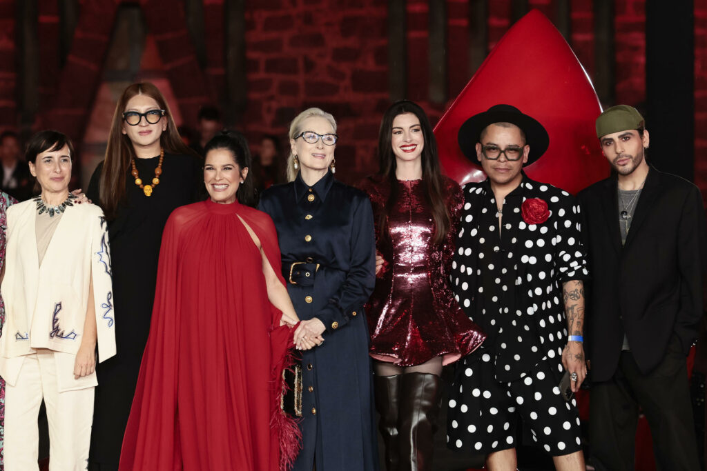 Meryl Streep y Anne Hathaway brillan en pasarela por estreno de ' The Devil Wears Prada 2 ' en México - 96754a5872d5c01cda2c4bc6a3e6030e15e4e0a7w-1024x683