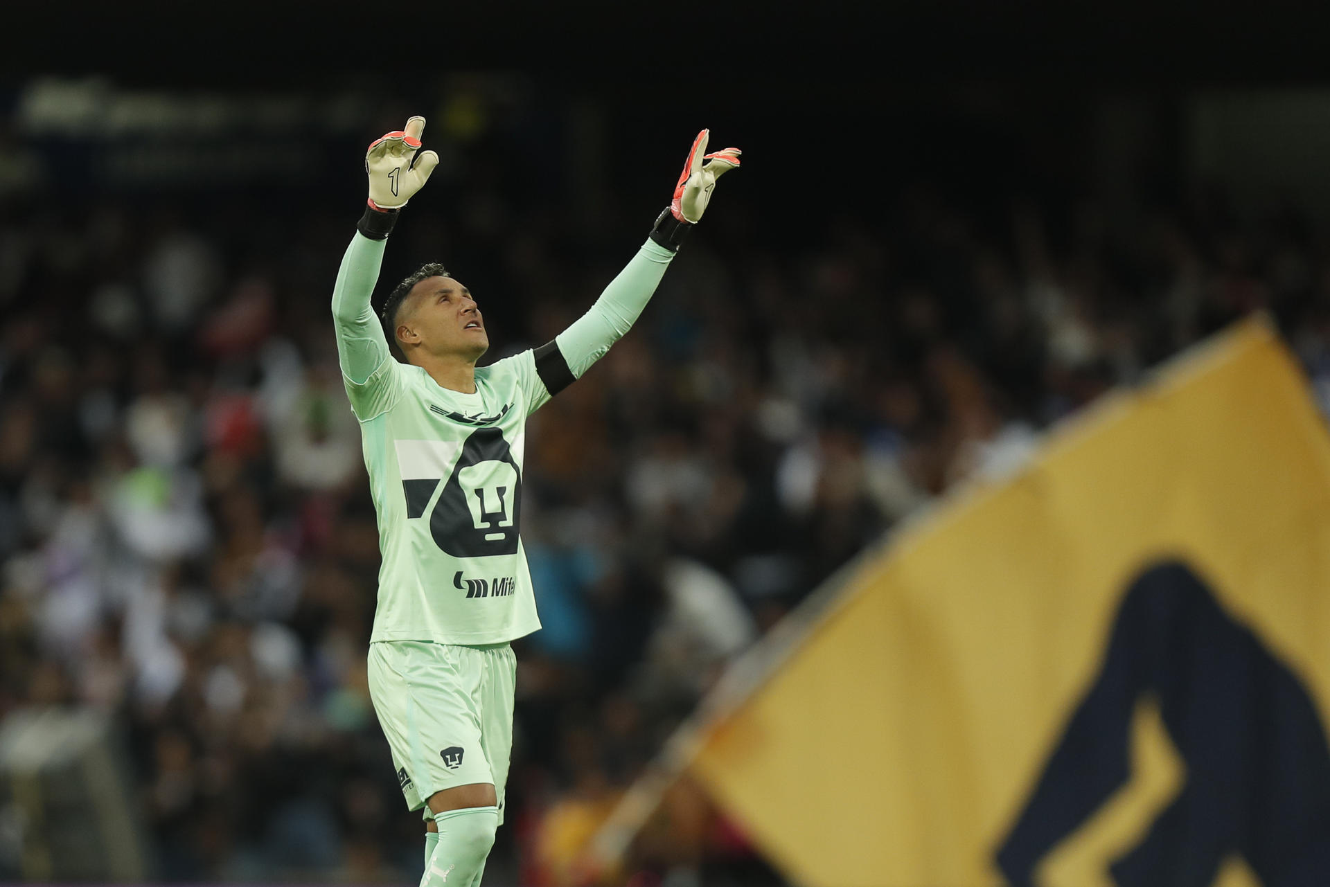 Keylor Navas renueva contrato con Pumas hasta 2027