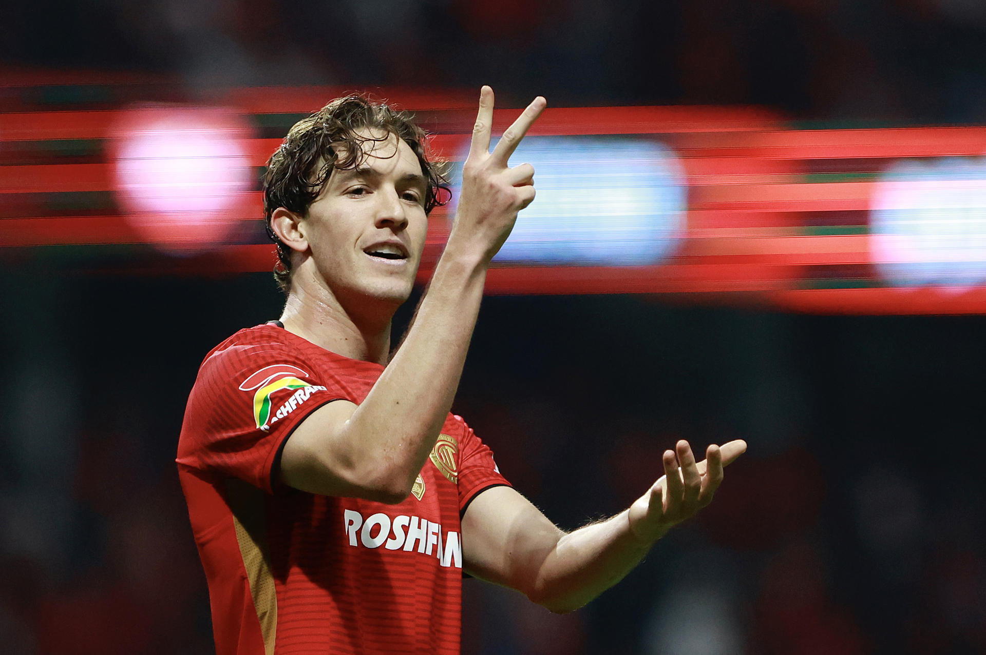 Marcel Ruiz sufre rotura de ligamento cruzado