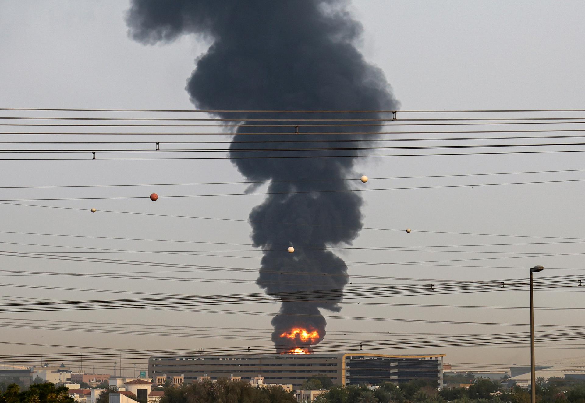 EE.UU. ataca instalaciones de misiles de Irán ubicados cerca del estrecho de Ormuz