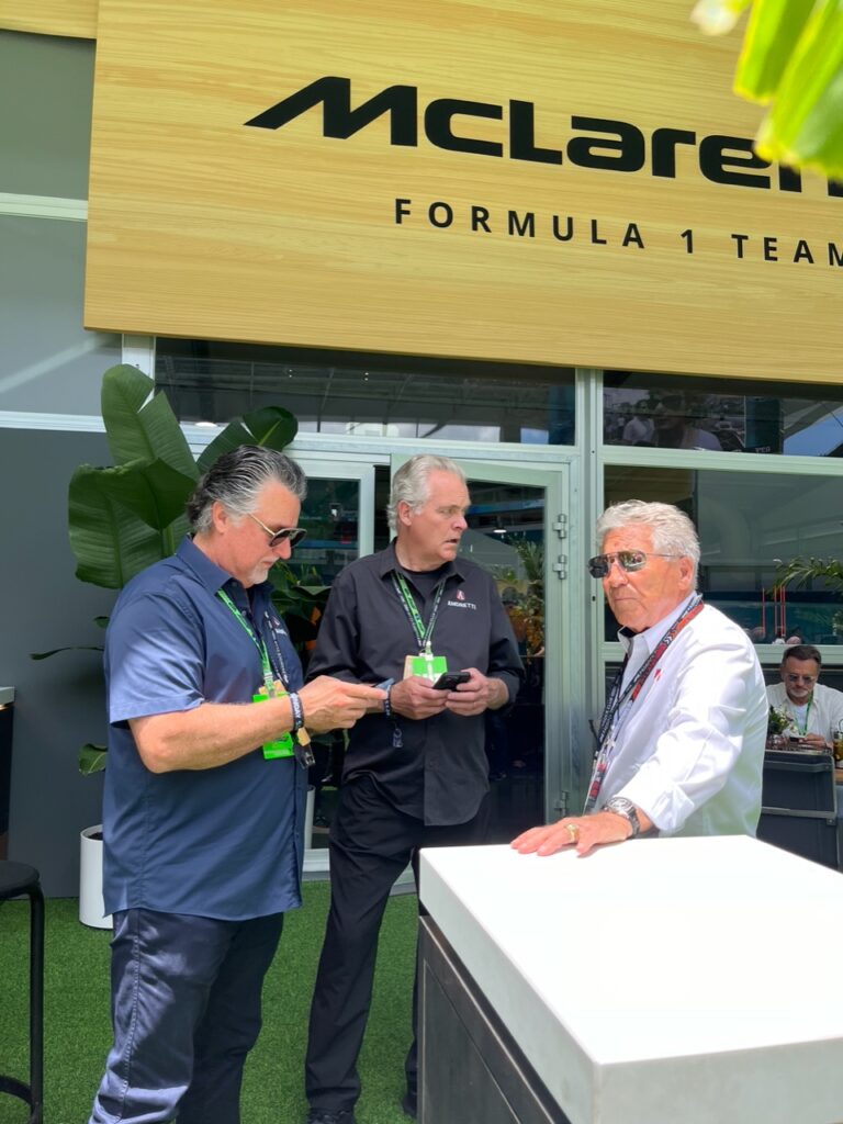 El chasis del equipo de F1 Cadillac fue bautizado