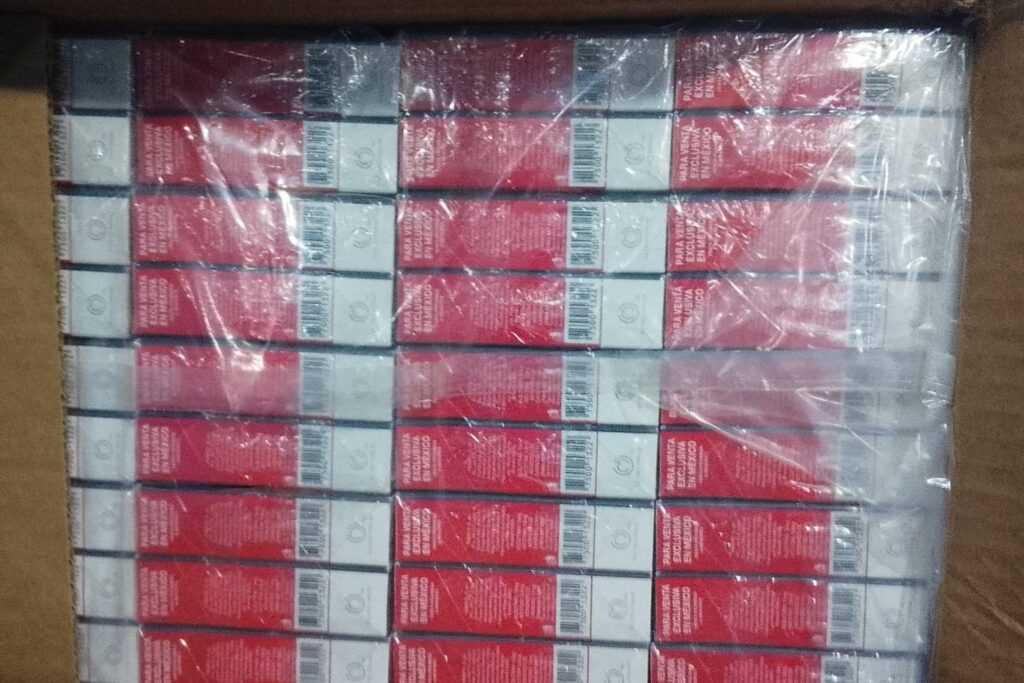 Aseguran más de 1.4 millones de cigarros ilícitos en el AICM