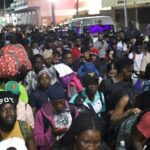 Caravana migrante Génesis avanza por Pijijiapan rumbo a la CDMX